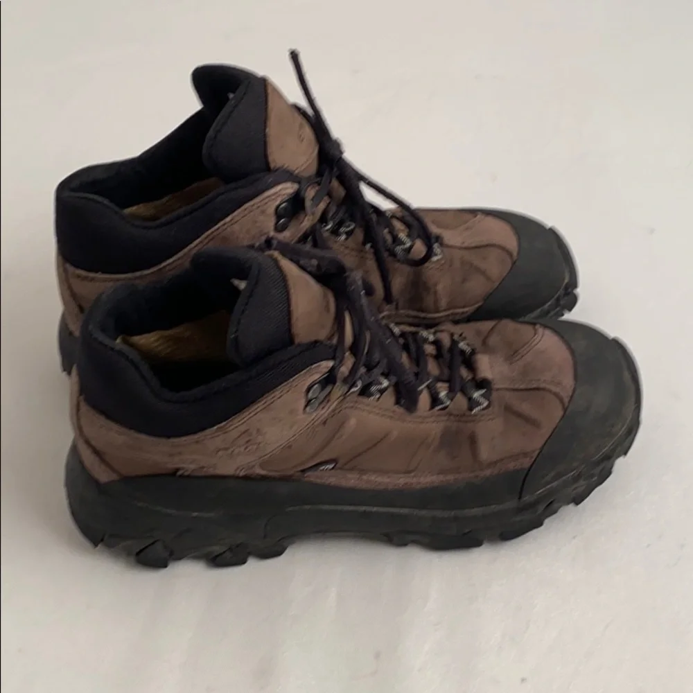 Eastern Mountain Sports Twin Mtn Mid GTX Gunsmoke mid hiking boots